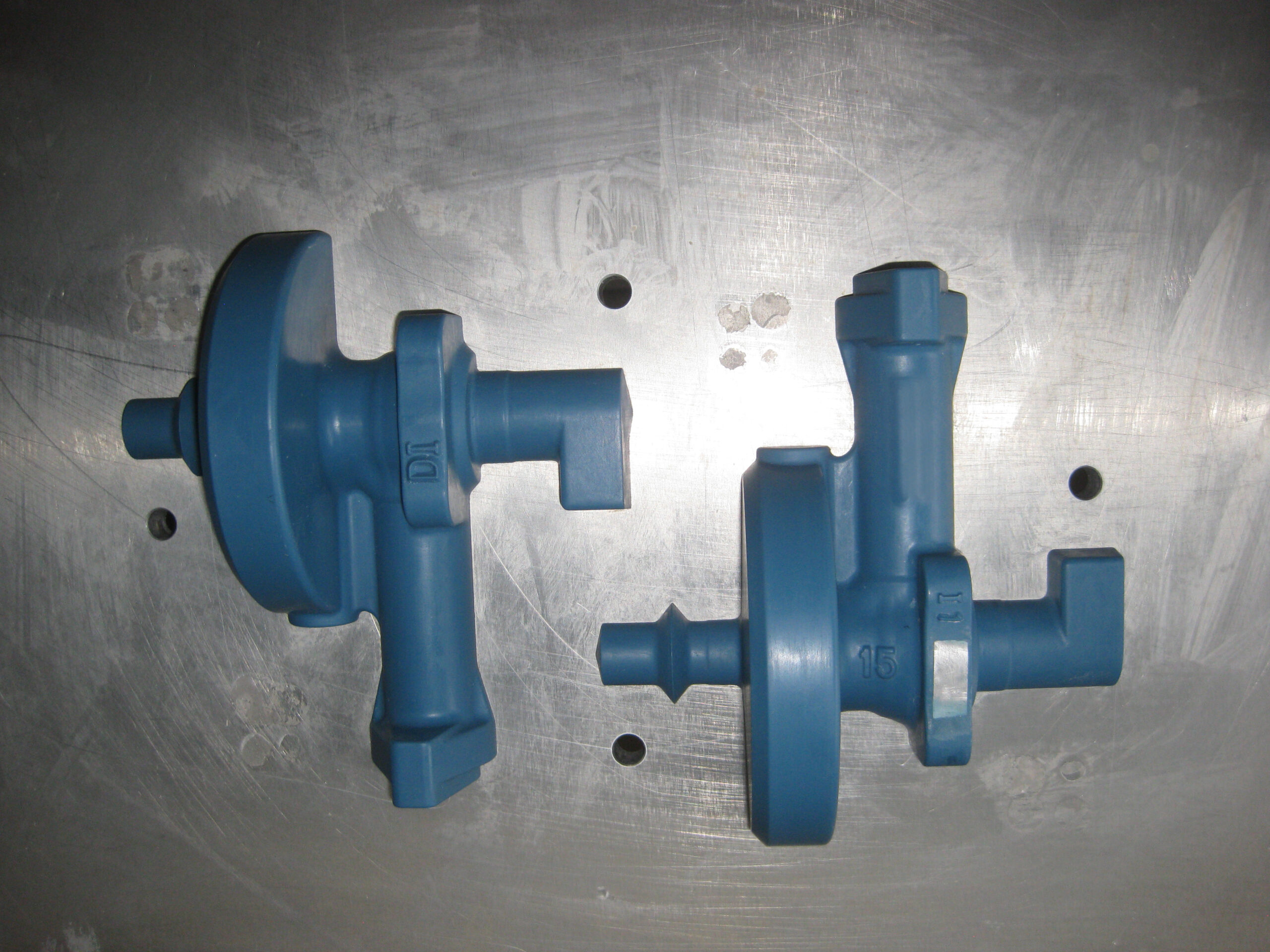 アルミ型からエポキシ樹脂型への複製製作（図面不要・短納期対応）